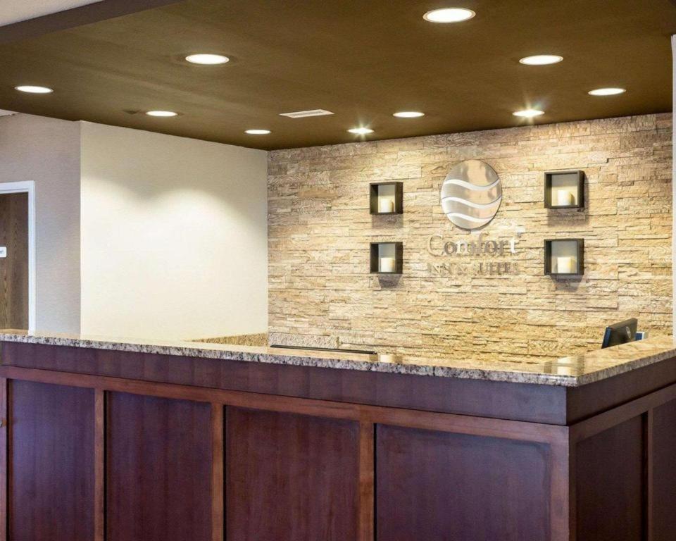 Comfort Inn & Suites Watford City Dış mekan fotoğraf