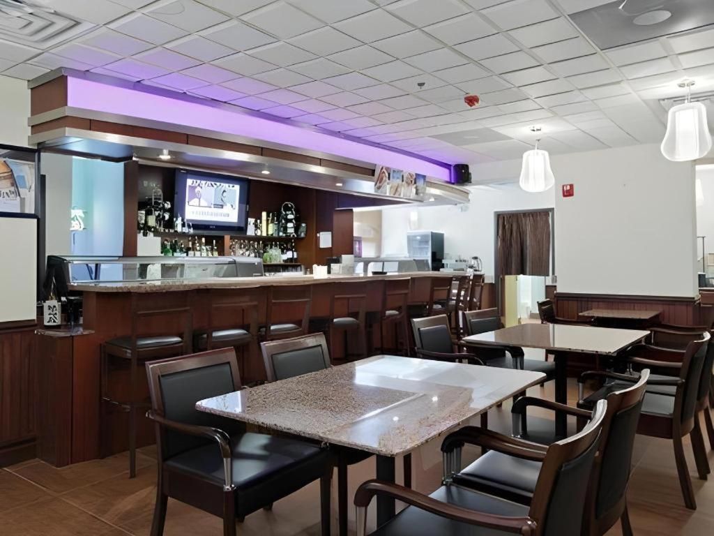 Comfort Inn & Suites Watford City Dış mekan fotoğraf