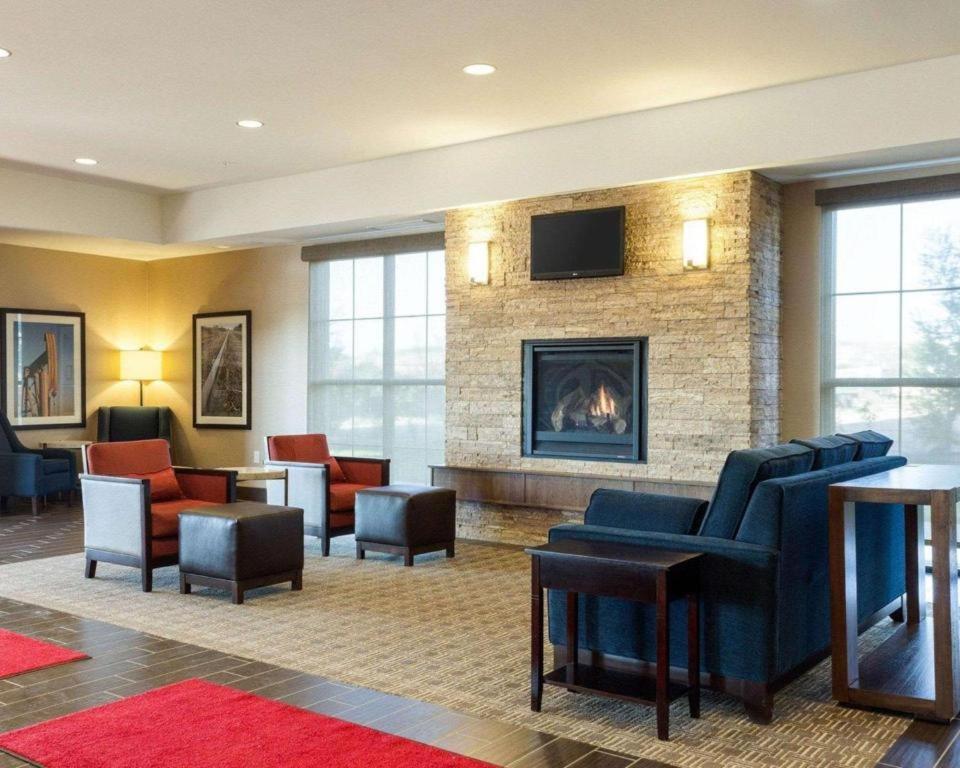 Comfort Inn & Suites Watford City Dış mekan fotoğraf